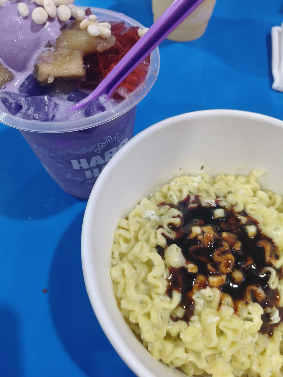 b11885_barcelon's tweet image. thanks ackie!! Happy Girlfriend Day!!🫶👌