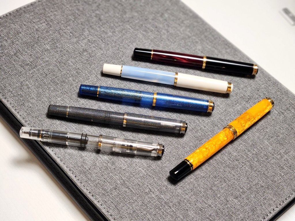 문득 든 생...각...
...
녹색이
없
잖
아
?