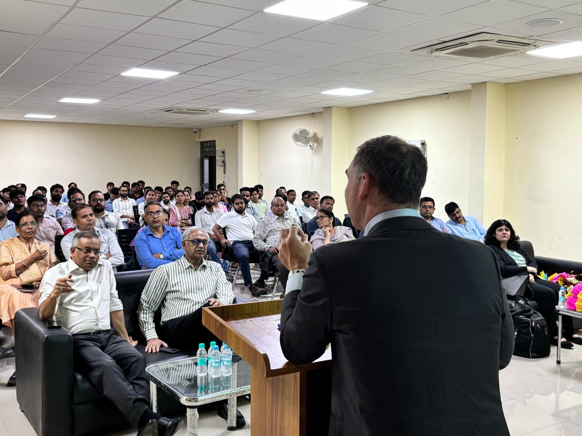 Navyug Navachar Foundation, IET Lucknow tweet media