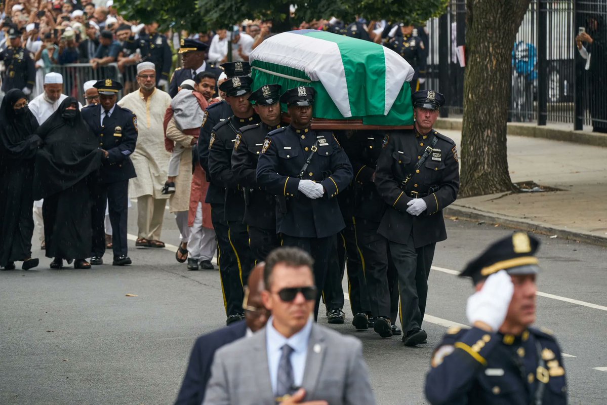 Anthony P. D'Esposito (@anthonydespo) on Twitter photo A salute to <a href="/NYPDCeremonial/">NYPD Ceremonial Unit</a> for always honoring our fallen with dignity and respect.
As the #NYPD grows more diverse, they’ve embraced cultural and religious traditions — ensuring NYPD values endure while every hero is remembered the right way.
#FidelisAdMortem #HonorTheFallen A salute to <a href="/NYPDCeremonial/">NYPD Ceremonial Unit</a> for always honoring our fallen with dignity and respect.
As the #NYPD grows more diverse, they’ve embraced cultural and religious traditions — ensuring NYPD values endure while every hero is remembered the right way.
#FidelisAdMortem #HonorTheFallen