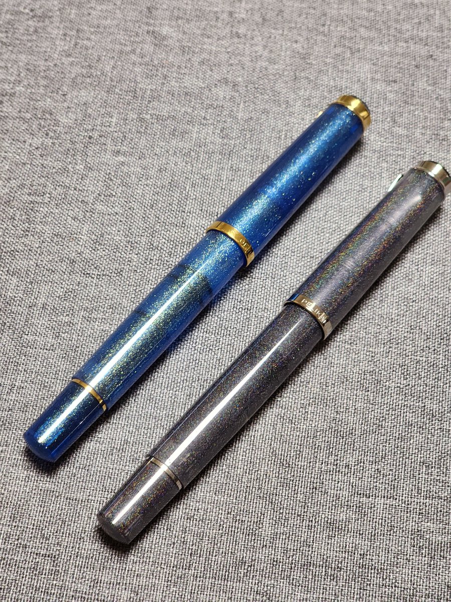 펠리칸 골든 라피스 나도 있ㄷ ㅏ!!!!!!!!!!!!!!!!!!!!!
드뎌!!!!!!!! 초연성닙이 아닌 경성 닙인데 버터필감 즐길 수 있다!!!@@@!!!!!!!!!!!!!!!