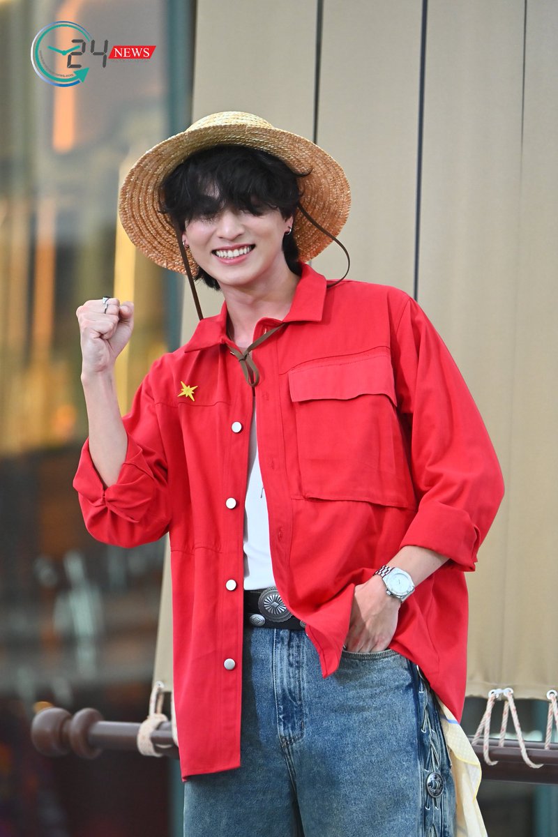 กลัฟ คณาวุฒิ ร่วมงาน ไอคอนสยาม x The LEGO Group เปิดตัว LEGO@ ONE PIECE ครั้งแรกในโลก! 

#LEGOOnePiecexGulf
#LEGOOnePiece
#GulfKanawut