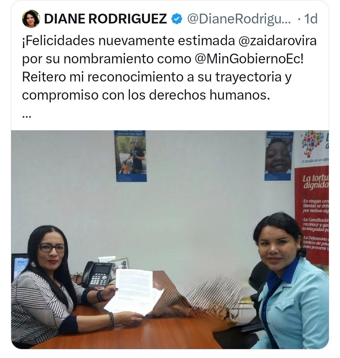 SuerodlaVerdad1's tweet photo. Querer implosionar al correismo desde adentro reciclando correistas es una bomba de tiempo, si traicionaron al partido que tanto decían ser leales traicionarán a cualquiera, solo se acomodan hasta que ya no les sirven y sumarle que quienes reciclan a estos "personajes" tienen que hacerse cargo de su pasado y todos sabemos esa historia, en fin así funciona la politiquería en este país lo que menos existe es ideologías puras conveniencias, la plena que son necios después toca estarles diciendo, ¡se les dijo! #QueHeDeCreer #ElSueroDeLaVerdad