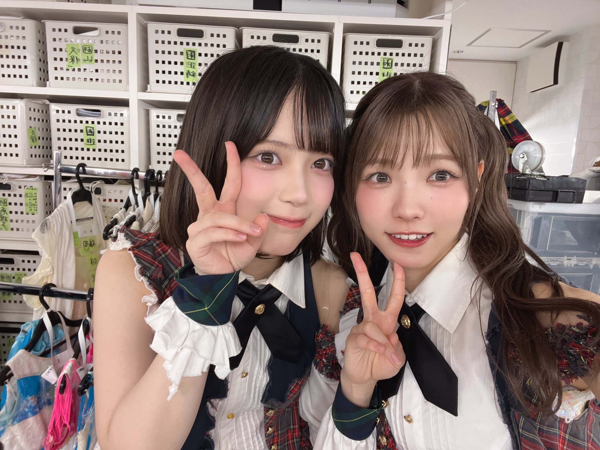 AKB48 Officialスクラッチ A賞サイン入りタペストリー髙橋 彩音 AKB48 Officialスクラッチ A賞サイン入りタペストリー髙橋 彩音