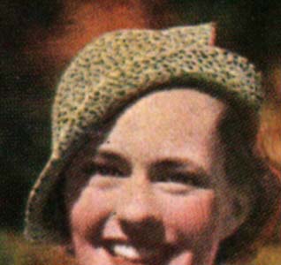 Swagger Hat Pattern #28 published in Cotton Fashions for Crochet and Knitting #38 by Spool Cotton Company.

freevintagecrochet.com/spool149/28-sw…