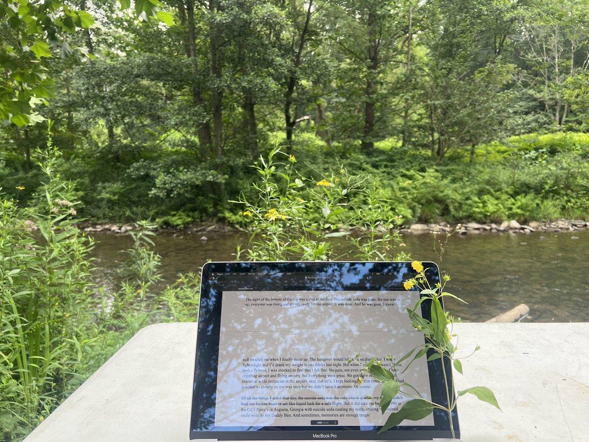 mm_kaufman's tweet photo. Day 1 of Writer Heaven. Wrote a new CNF piece, reconnected with my Icebreakers gals, and made GOAT friends—Teddy, Cher, Goldilocks, and Priscilla.
#WriterCamp @barrelhousemag https://t.co/Laau33mQjQ