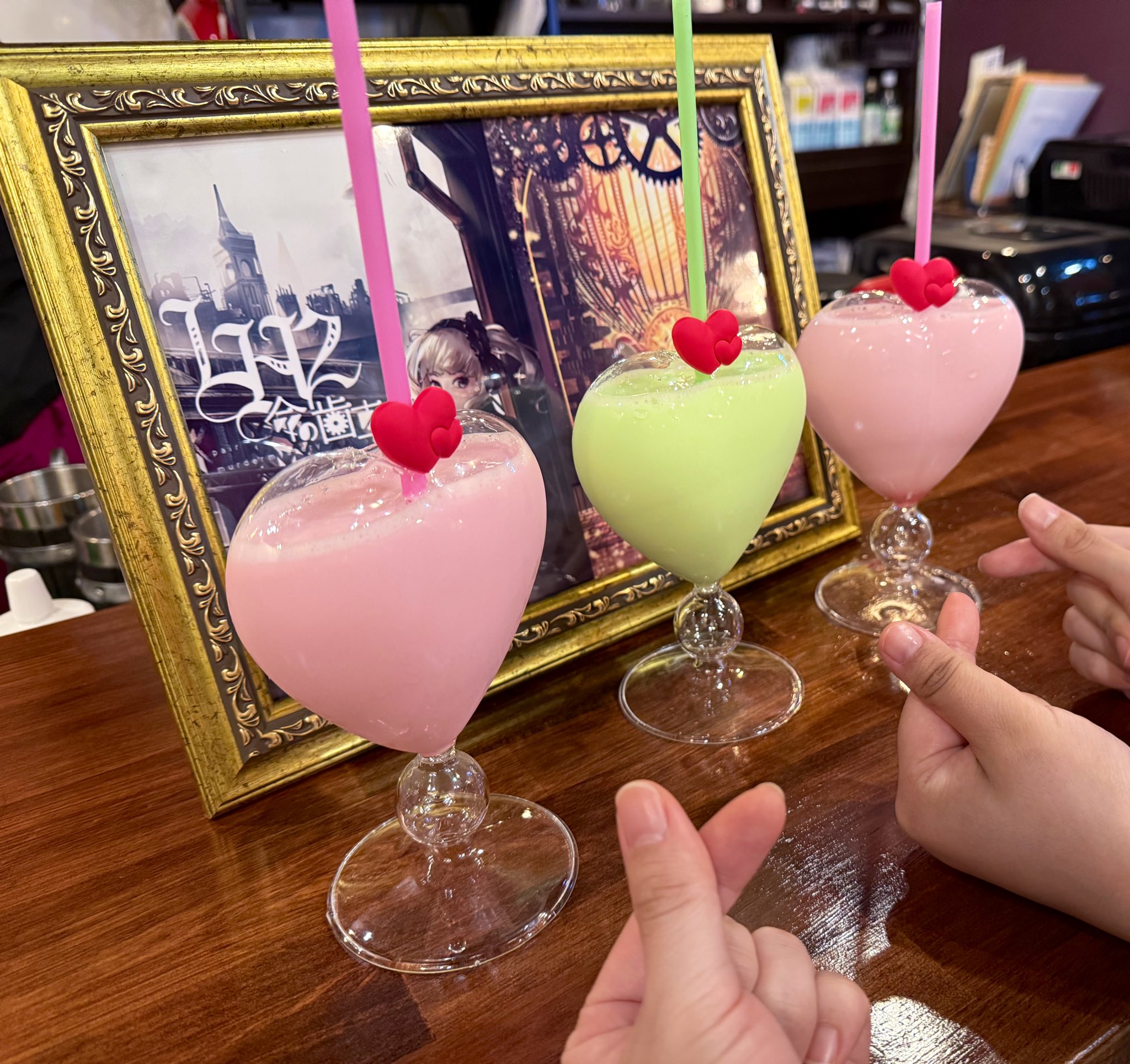 SISIとZIZI 2点イチゴミルク様まとめ買い いちごのおいしさをぎゅっと濃縮！ひんやり冷たい苺デザート