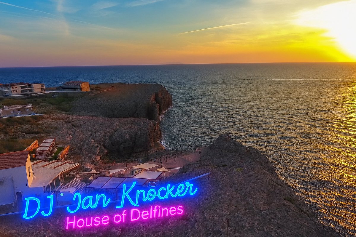 Latest Mix, big summer vibes, give it a listen: mixcloud.com/ian-battersby/…