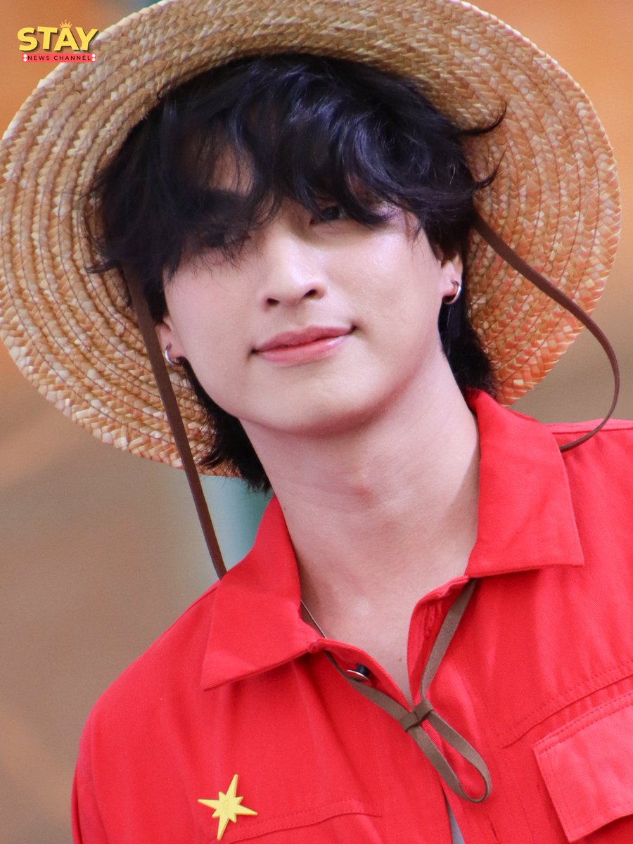 ใครเห็นเป็นต้องหลงรัก พี่โจรสลัดสุดคิ้วท์
กลัฟ คณาวุฒิ นักแสดงหนุ่มจากช่อง 3 
ในงาน Build the Grand Adventure with LEGO® ONE PIECE

#LEGOOnePiece
#LEGOOnePiecexGulf
#GulfKanawut
#กลัฟคณาวุฒิ