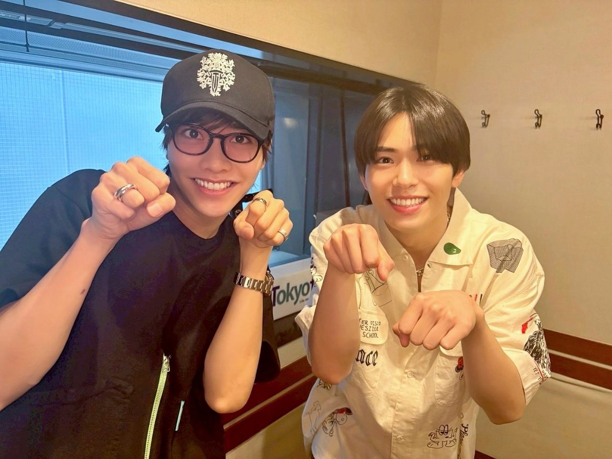 TOKYOFM/JFN『IMP.のIMPickup』 (@7mpickup_tfm) on Twitter photo 今日の担当:影山拓也&松井奏❤💛
「IMP.の #IMPickup」今日も放送!📡
8月8日、今日はなんの日でしょう??
#影山拓也 #松井奏 がピックアップ☑️
ふたりそろって「にゃ~🐱」
📻radiko.jp/share/?sid=FMT…
#IMP. <a href="/_7mp_official_/">IMP. OFFICIAL</a> #TOKYOFM #JFN 今日の担当:影山拓也&松井奏❤💛
「IMP.の #IMPickup」今日も放送!📡
8月8日、今日はなんの日でしょう??
#影山拓也 #松井奏 がピックアップ☑️
ふたりそろって「にゃ~🐱」
📻radiko.jp/share/?sid=FMT…
#IMP. <a href="/_7mp_official_/">IMP. OFFICIAL</a> #TOKYOFM #JFN