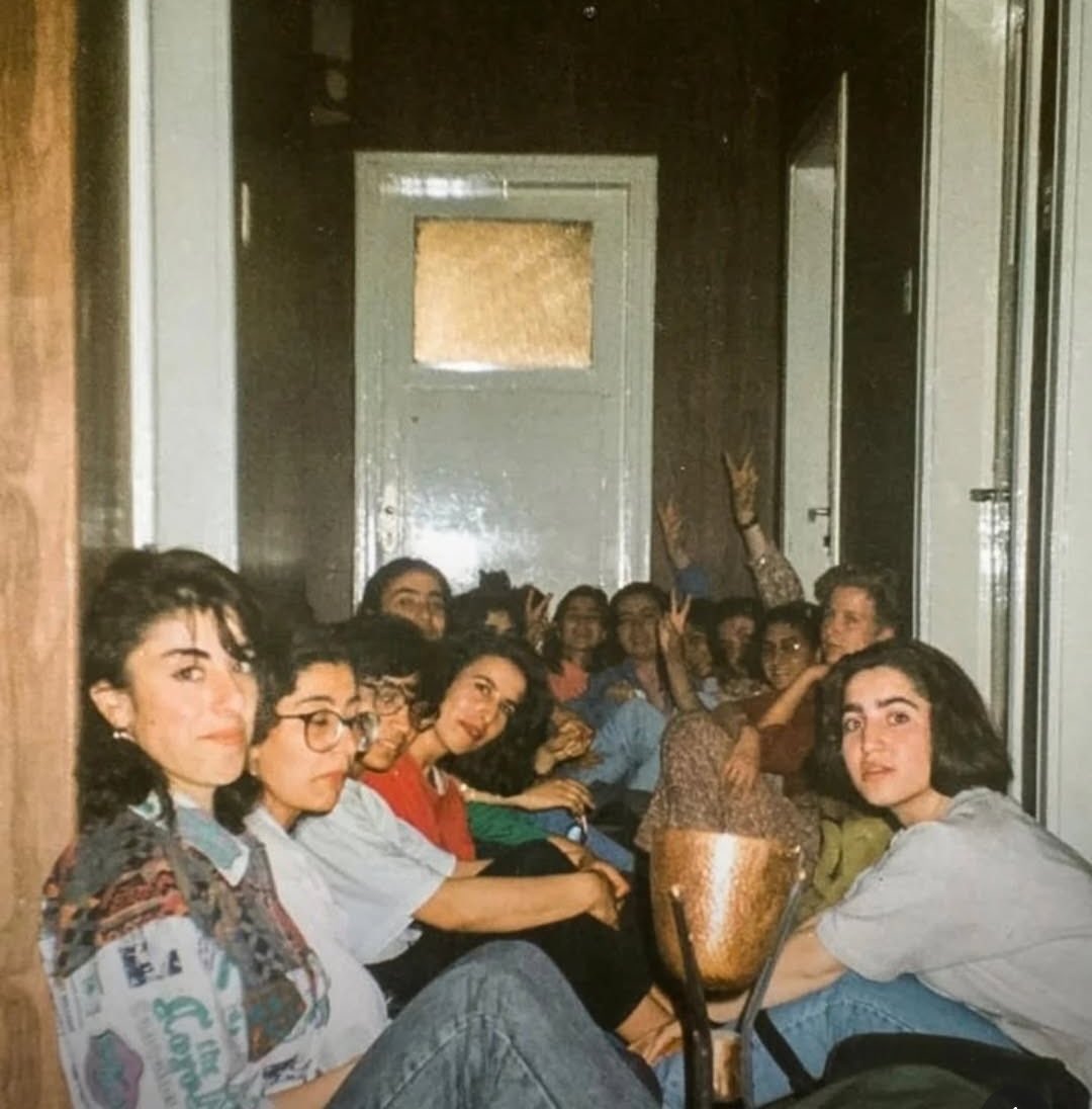 Sol_Yumrukk's tweet photo. Bu güzel insanları, Madımak Oteli’nde yakarak katleden yobaz Adem Kozu, Cumhurbaşkanı Erdoğan tarafından "sürekli hastalık" gerekçesiyle tahliye edildi. https://t.co/4ryu2IfYny