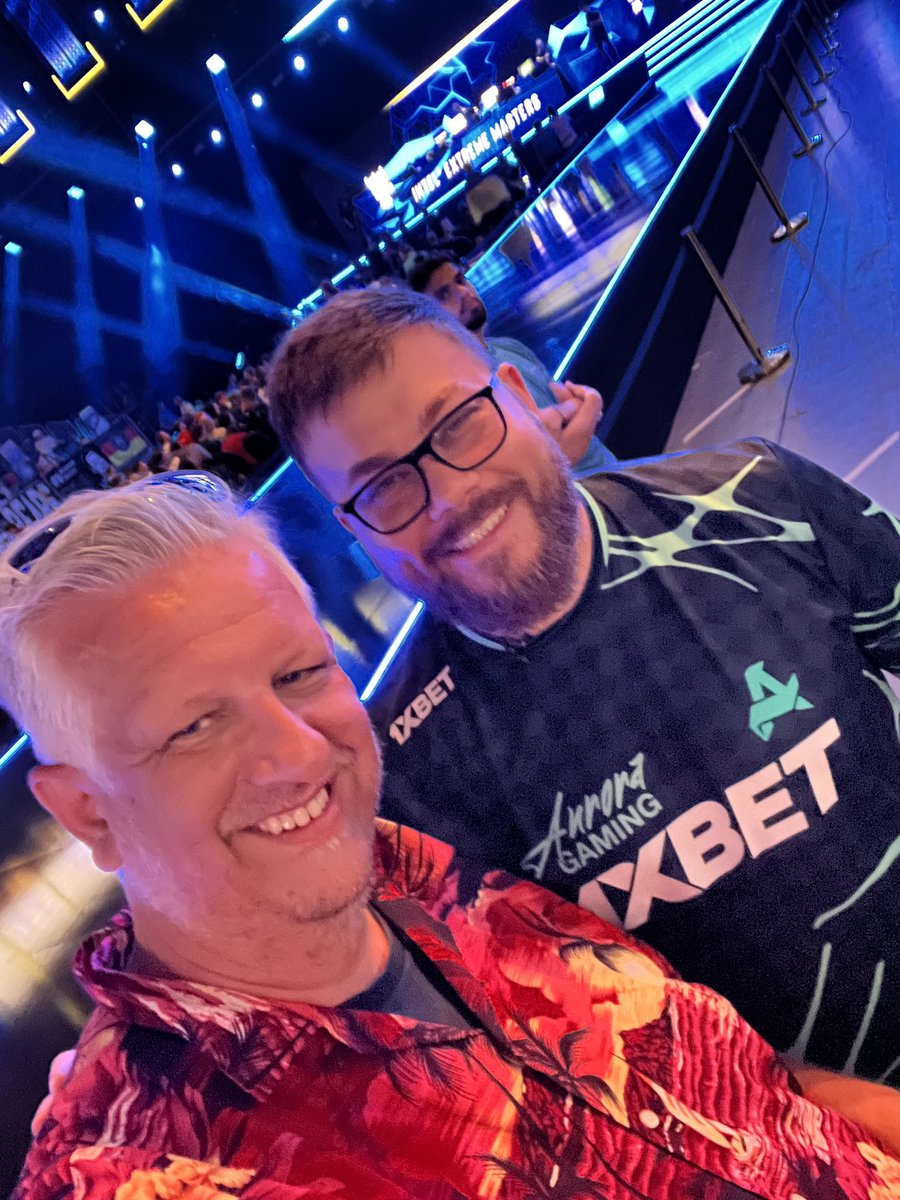 gamle_tromborg's tweet photo. Traditions are sometimes there to be kept. One tradition is a selfie with the awesome @BanKsEsports , a pleasure as always. So happy you got to be here. And this time I got to be the most colourful dressed. #iemcologne #CS2 #ESL https://t.co/qQ6wJx68TA
