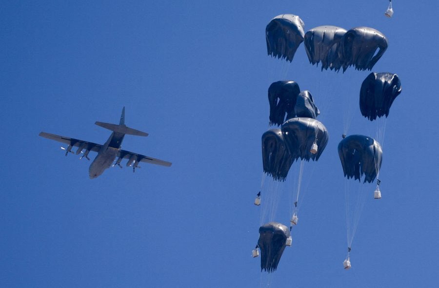 Staged air airdropping

Eight aid airdroppings today = five truckloads of aid = 1% of a daily need for Gazans when they are not starving!