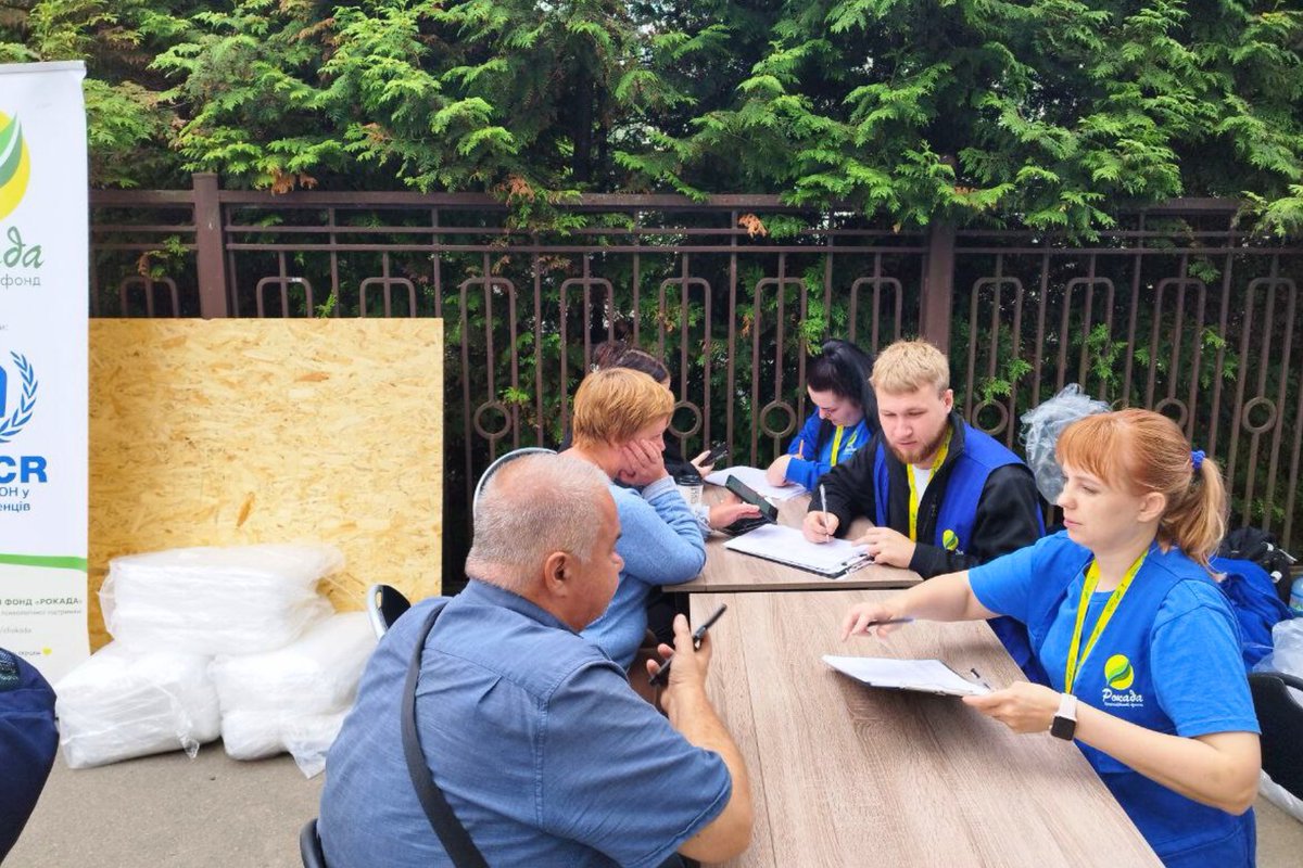 A day of mourning in Kyiv🇺🇦. 31 lives lost. Over 150 injured in yet another brutal Russian attack. Homes, schools, hospitals destroyed.

This is not normal. This must never become the new normal.

UNHCR and partners remain on the ground, delivering urgent aid.