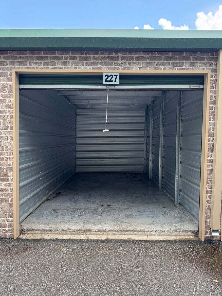 BDJunkremoval's tweet image. Swipe to Clean: Spotless Storage Locker Edition
Make Junk and Clutter disappear like magic✨

🐾 Black Dog Junk Removal
📍 Charleston, SC
☎️ 843-920-JUNK

#JunkRemoval #CleanOutCrew #SwipeToClean #BeforeAndAfter #JunkBeGone #ClutterFree #TrashToClean #blackdogjunkremoval