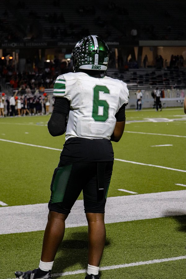 🛡 Mayde Creek Defense = Grit &amp; Speed
Edge rusher Kosi Okpala brings chaos. LB Christian Arobonglo racked up 70 tackles in 2024. Safeties Stidham &amp; Wimberly bring physicality + range. This unit is FAST, physical, &amp; relentless. #txhsfb #KatyFootball #TexasFootball🐏
