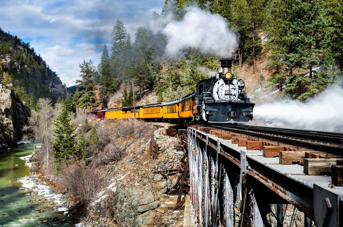 SaveATrain's tweet image. Nothing ventured, nothing gained. And venture belongs to the adventurous. #LetsTravel #ttot #traveler #photo -SAVEATRAIN.COM