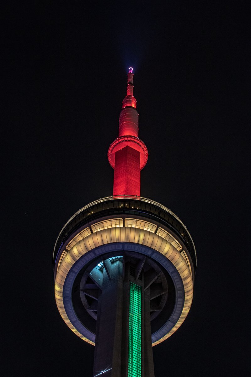 Tonight the #CNTower will be lit red, green and gold for Emancipation Day / Ce soir, la #TourCN sera illuminée en rouge, vert et or pour le Jour de l'émancipation