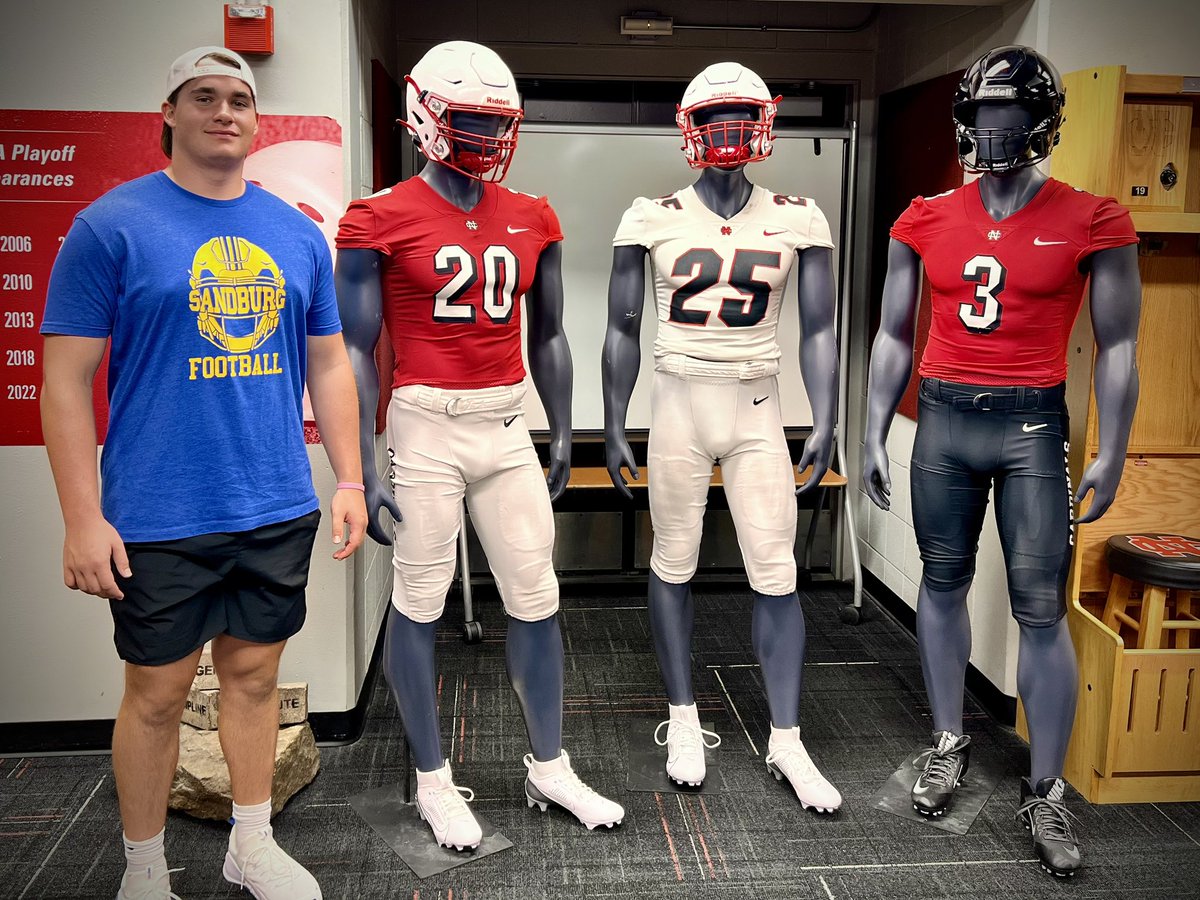 Thank you <a href="/CoachStuedemann/">Eric Stuedemann</a> for inviting me out to North Central Yesterday! It was awesome to experience the culture of a national championship program. Very impressive! <a href="/OLMafia/">OL MAFIA</a> <a href="/SandburgEagles/">Sandburg Eagles Football</a> <a href="/EDGYTIM/">Timothy “EDGYTIM” OHalloran</a>