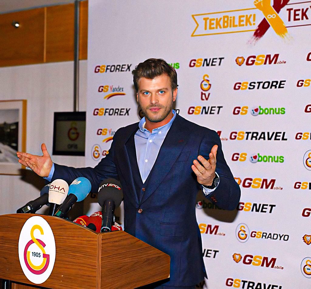 zizou 🇳🇬 (@zizouzzi) on Twitter photo Galatasaraylı olmanla gurur duyuyoruz. Galatasaray için elinden geleni yapacağını biliyoruz. ''Solo il Gala'' mottosuyla çocukluk aşkına elinden gelen desteği verip bütçen kadar 'Osimhen Box' alacağından eminiz. Gerekli paylaşımları bekliyoruz. <a href="/kivanctatlitug/">Kıvanç Tatlıtuğ</a> Galatasaraylı olmanla gurur duyuyoruz. Galatasaray için elinden geleni yapacağını biliyoruz. ''Solo il Gala'' mottosuyla çocukluk aşkına elinden gelen desteği verip bütçen kadar 'Osimhen Box' alacağından eminiz. Gerekli paylaşımları bekliyoruz. <a href="/kivanctatlitug/">Kıvanç Tatlıtuğ</a>