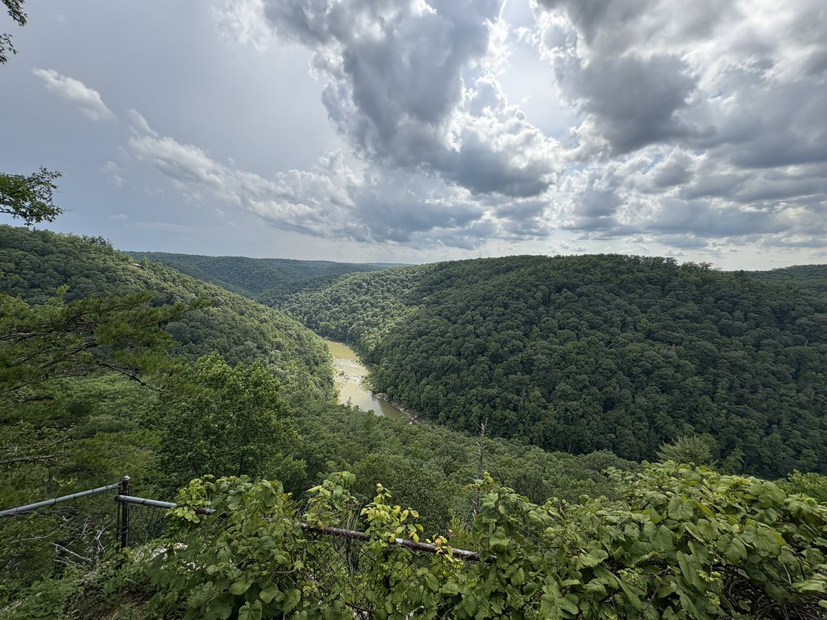 One of our greatest inventions is the National Park system.  There are over 400 sites in the system and every time we go to one - there is always something interesting.  Here is the Big South Fork National River and Recreation Area.