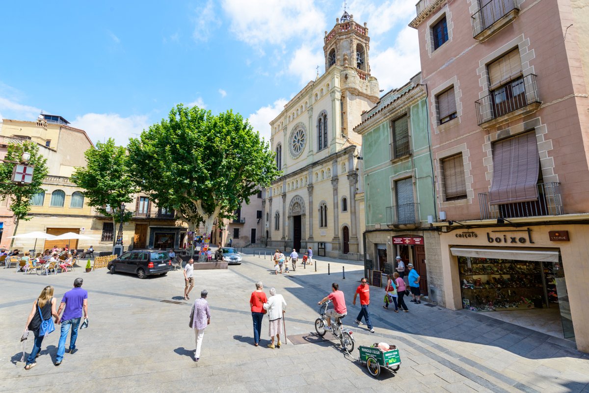 🎧 Descobreix Mataró al teu ritme amb l'autoguia #VisitMataró!
📱 Només necessites el teu mòbil!
- Escaneja el codi QR
- Gaudeix de vídeos, mapes i àudios
- Disponible en diversos idiomes
Sense apps, sense presses. Escaneja, escolta i viu Mataró! 🗺️
ℹ️ audioguies.visitmataro.cat