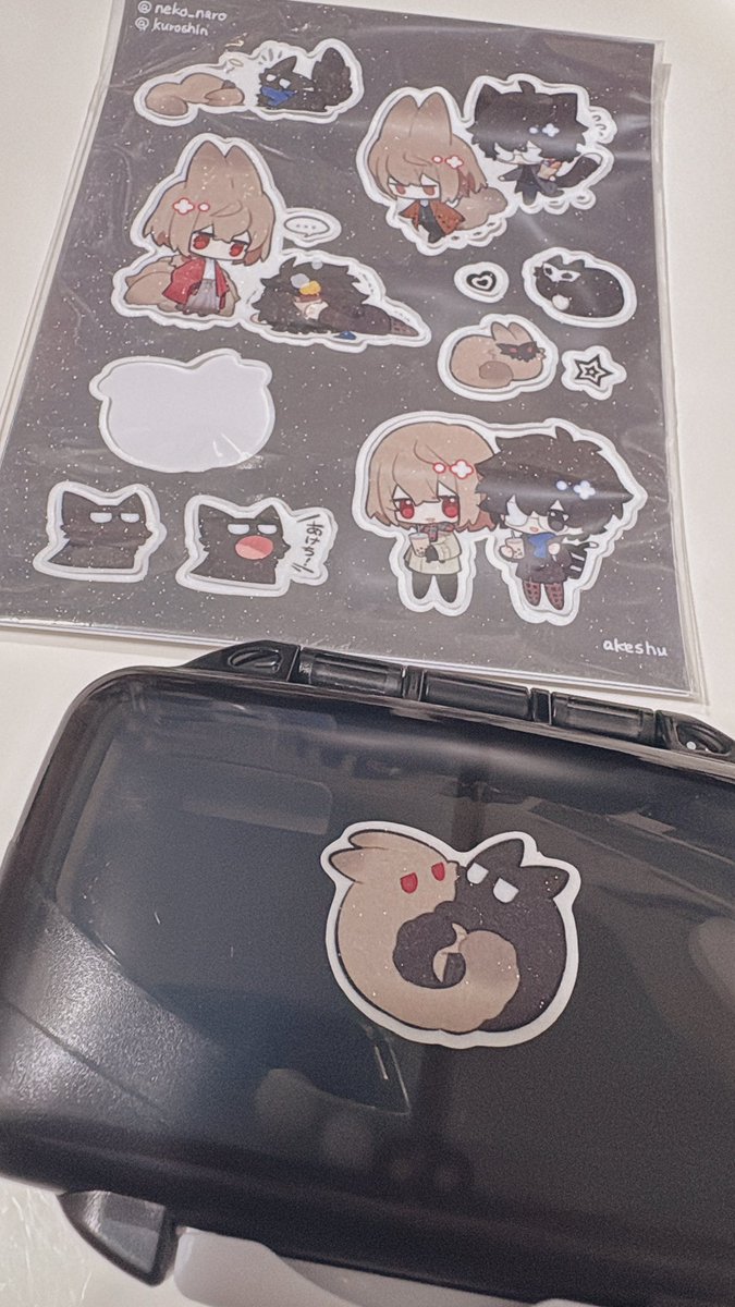 先日差し入れで頂いたステッカーがかんわいいのでピルケースに貼った🥰ありがとうございました！
毎日のお供～♪♪♪