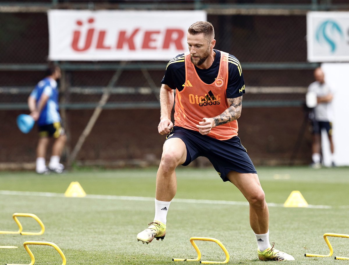 📸 Fenerbahçe, Feyenoord maçı hazırlıklarına başladı
