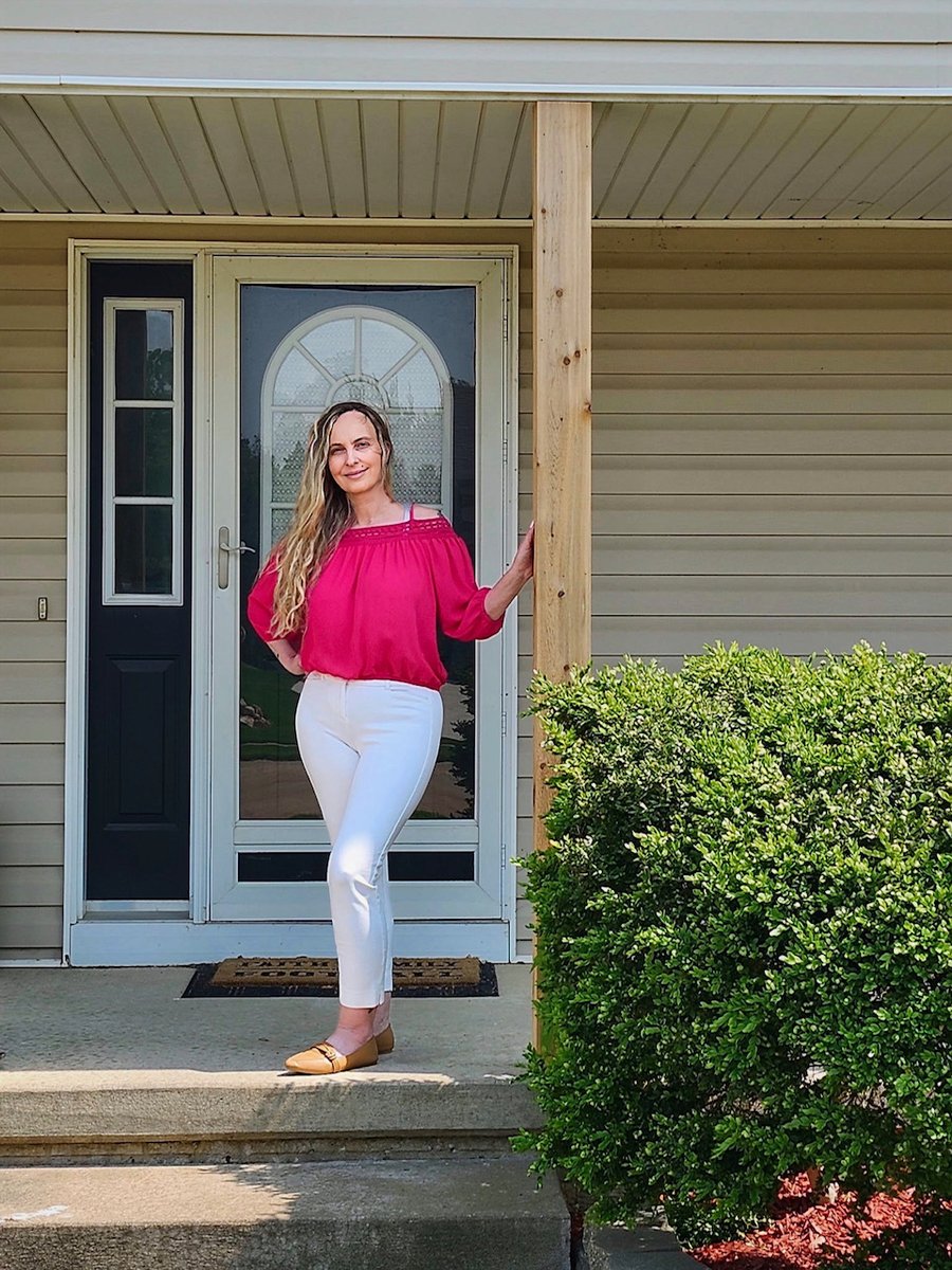 📷 Big News from 3 Beards Media! 📷
We’re thrilled to introduce the very first contributor to our growing article section — Lindsay Westfall! 📷 Lindsay brings sharp insight, fresh takes, and the kind of passion that fits perfectly with the 3 Beards vibe.
This is just the