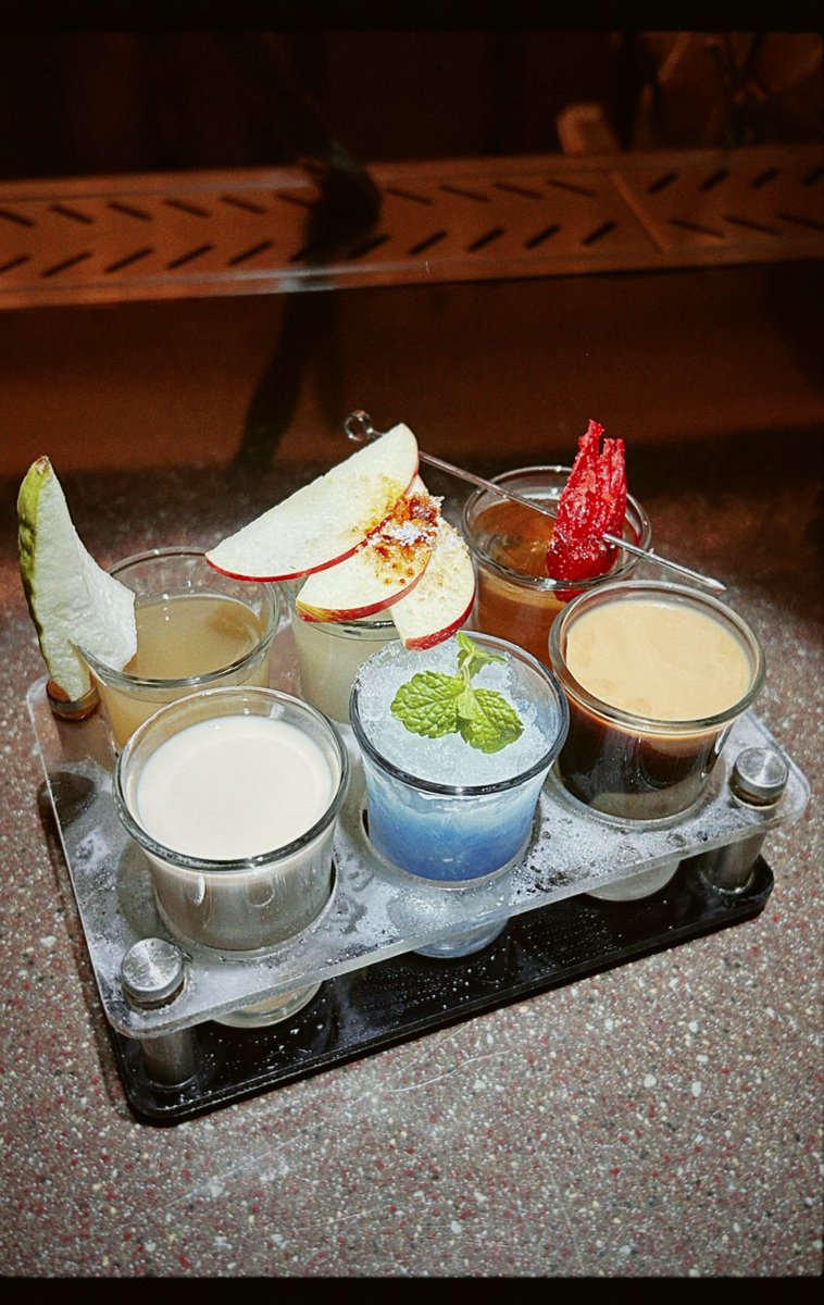 綺麗だけど、飲み過ぎちゃダメだよね🍹