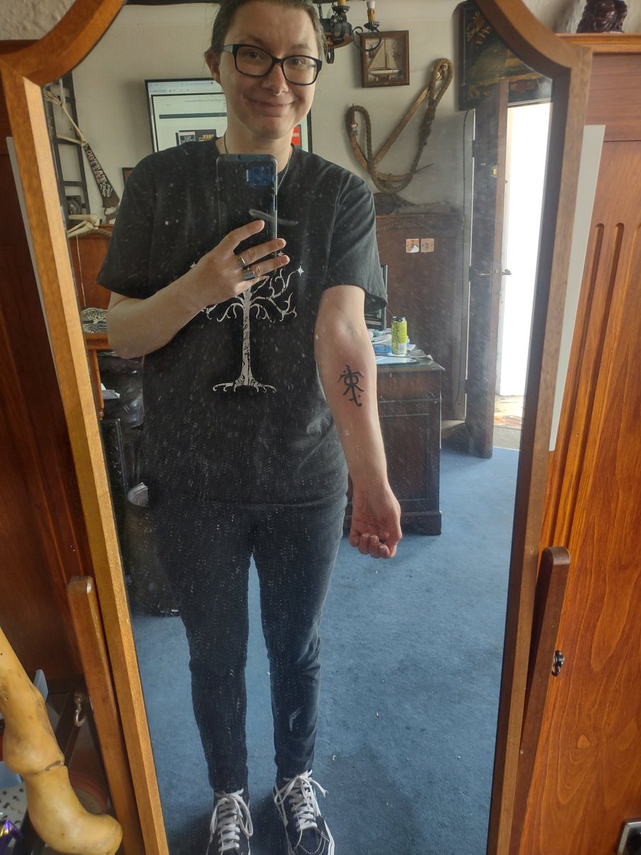 pip_the_enby tweet picture