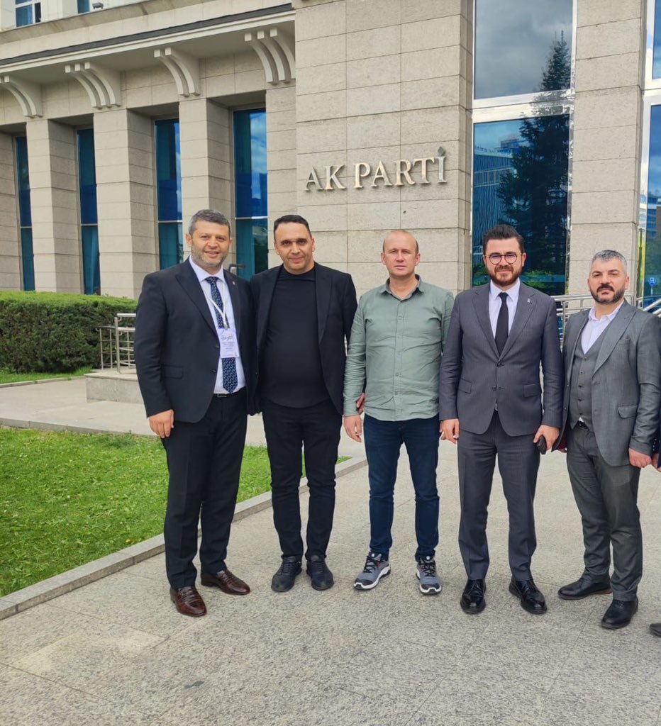 İNEGÖLLÜ YASİN ✍️ (@yasnek16) on Twitter photo İnsanın eli nasır tutsun, kalbi değil.
Bu kadar ah etmeye duymamak kabil değil. Emeğimiz, alın terimiz, baba parası değil. Hakkımızı vermeniz zûl değil, israf değil…
<a href="/NumanKurtulmus/">Numan Kurtulmuş</a>
<a href="/_cevdetyilmaz/">Cevdet Yılmaz</a>
<a href="/isikhanvedat/">Prof. Dr. Vedat Işıkhan</a>
Mesemlerde Adaletsizlik
#StajyerÇırağaKısaVadeSigortaYapılıyor İnsanın eli nasır tutsun, kalbi değil.
Bu kadar ah etmeye duymamak kabil değil. Emeğimiz, alın terimiz, baba parası değil. Hakkımızı vermeniz zûl değil, israf değil…
<a href="/NumanKurtulmus/">Numan Kurtulmuş</a>
<a href="/_cevdetyilmaz/">Cevdet Yılmaz</a>
<a href="/isikhanvedat/">Prof. Dr. Vedat Işıkhan</a>
Mesemlerde Adaletsizlik
#StajyerÇırağaKısaVadeSigortaYapılıyor