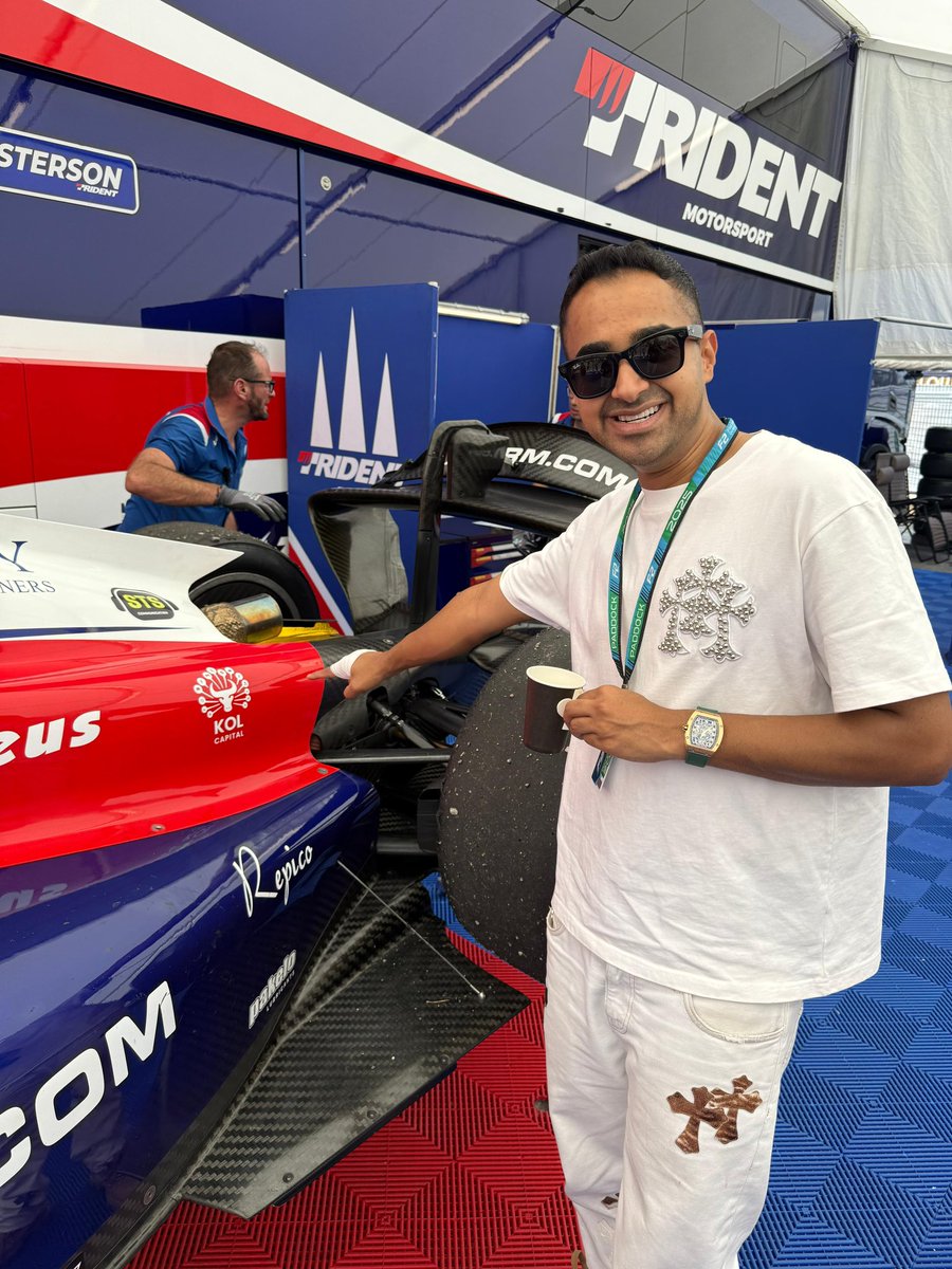 Evan Luthra tweet media