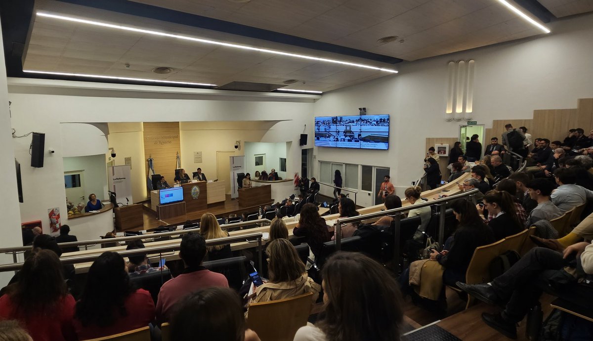 Hoy presente en la audiencia pública de la Convención Reformadora en Rosario, donde se debate el futuro de los regímenes municipales.
Es clave que las voces locales estemos presentes en este momento histórico para Santa Fe. <a href="/convencionrefsf/">Convención Reformadora SF</a>
#ReformaConstitucional #SantaFe