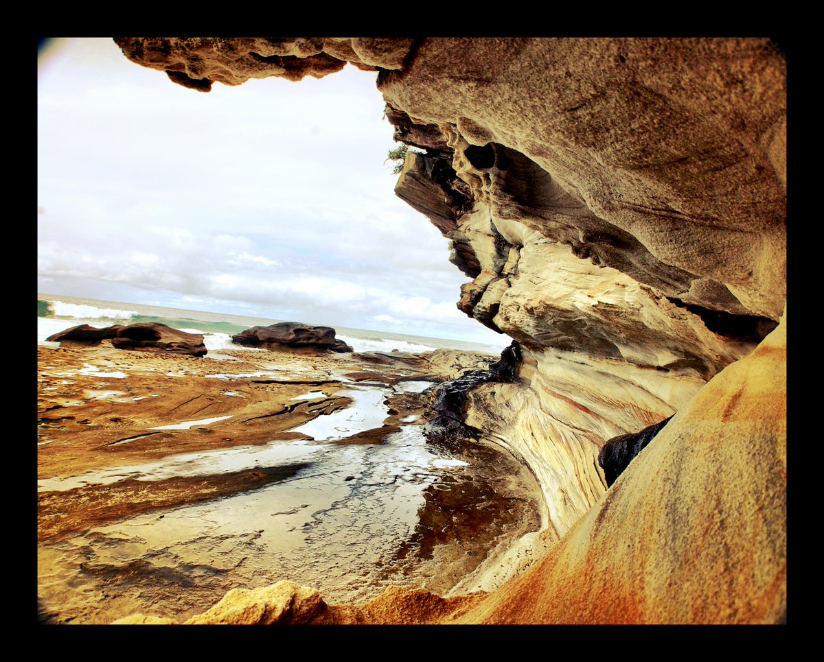 sageofstones's tweet image. Aussie cliff overhang.
#Cronulla #NSW #Australia 🇦🇺