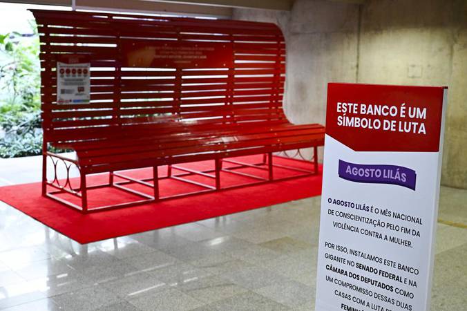 Senado promove eventos para Agosto Lilás www12.senado.leg.br/radio/1/notici…