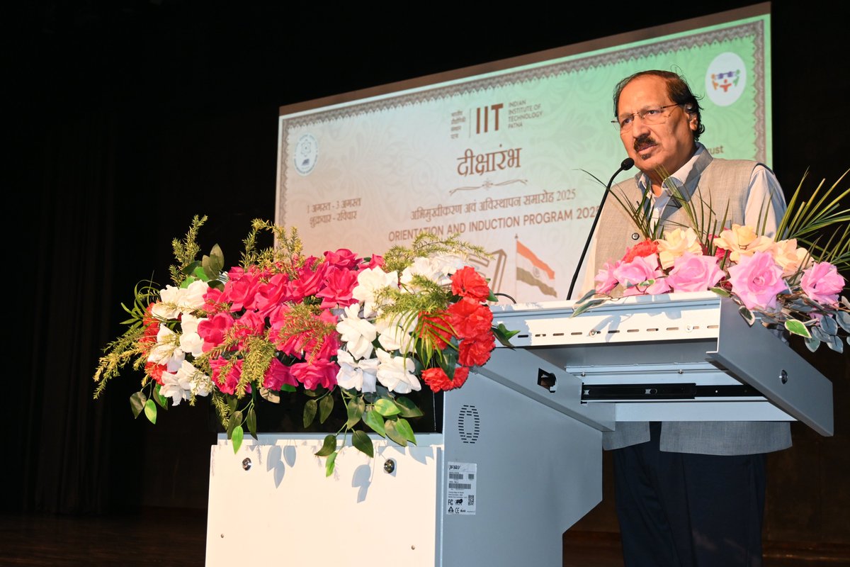 IITPAT's tweet image. IIT Patna kickstarted its 3-day Orientation &amp;amp; Induction Program for the largest-ever UG batch with great enthusiasm! The event began with lamp lighting &amp;amp; Saraswati Vandana, graced by dignitaries incl. Dr. Alok Sharma (IOCL) &amp;amp; Director Prof. T. N. Singh.
#IITPatna #Orientation2025
