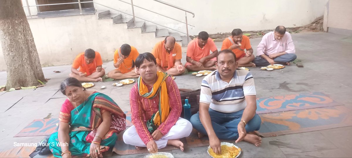 TheWishRout's tweet image. Happy #SambalpuriDay to all❤️
Let’s celebrate the vibrant culture, rich traditions, and soulful art of Western Odisha. Proud of our Sambalpuri language, dress, and dance. Keep the heritage alive with pride and unity🙌🏻
Jai Maa Sambalpuri🙏🏻🙇 
#Sambalpuridin