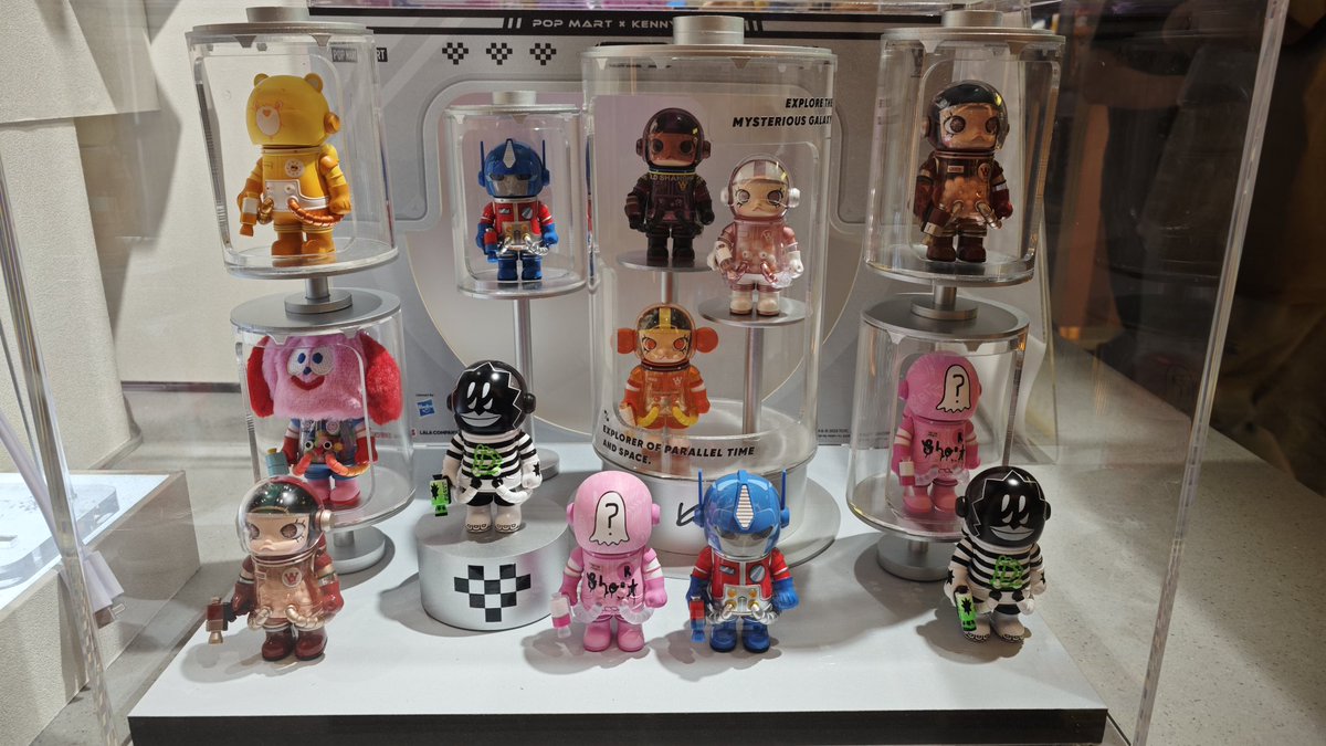 victorleezz's tweet image. 喺陪玩心態又畀我抽到心頭好😍
#popmark #MEGASPACEMOLLY 100%周年系列4 #擎天柱 #喬恩伯格曼