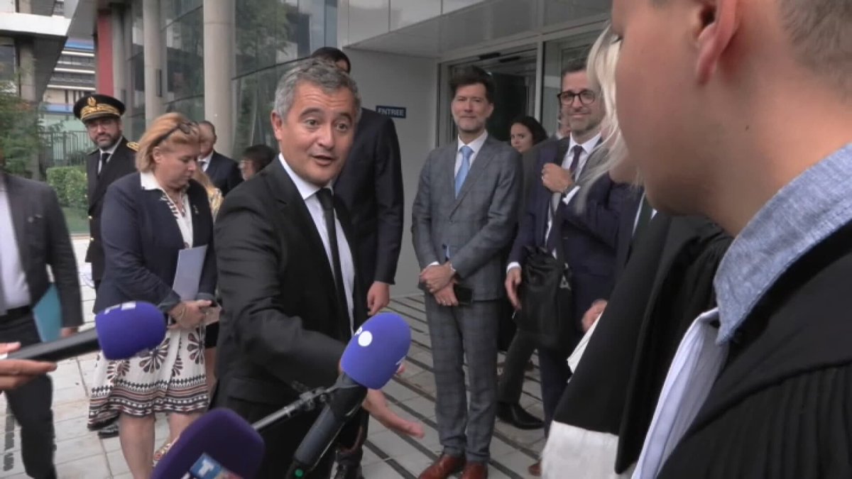 BFMTV (@bfmtv) on Twitter photo INFO BFMTV. L'avocate qui a refusé de serrer la main de Gérald Darmanin porte plainte pour cyberharcèlement et injures aggravées
l.bfmtv.com/saPH INFO BFMTV. L'avocate qui a refusé de serrer la main de Gérald Darmanin porte plainte pour cyberharcèlement et injures aggravées
l.bfmtv.com/saPH