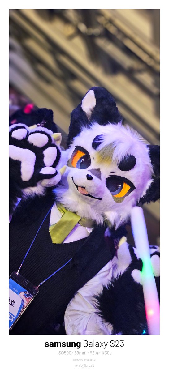 카메라는 없지만 
폰카로 열심히 비벼보기 마스터라고 불러주세요