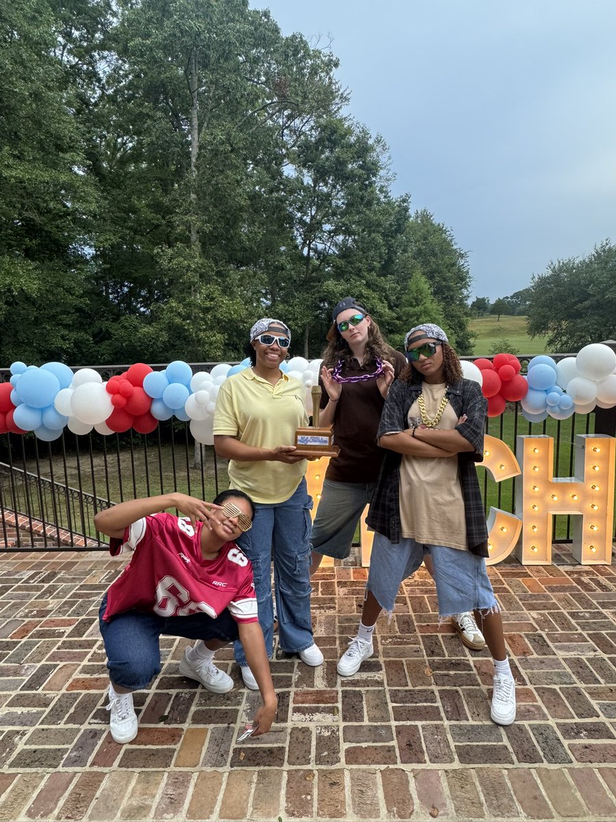 LATechWBB's tweet image. The Battle for the Golden Mic was epic!

Special thanks to the Horvath family for hosting!

#BarkLouder #LoveandServe 🩵❤️