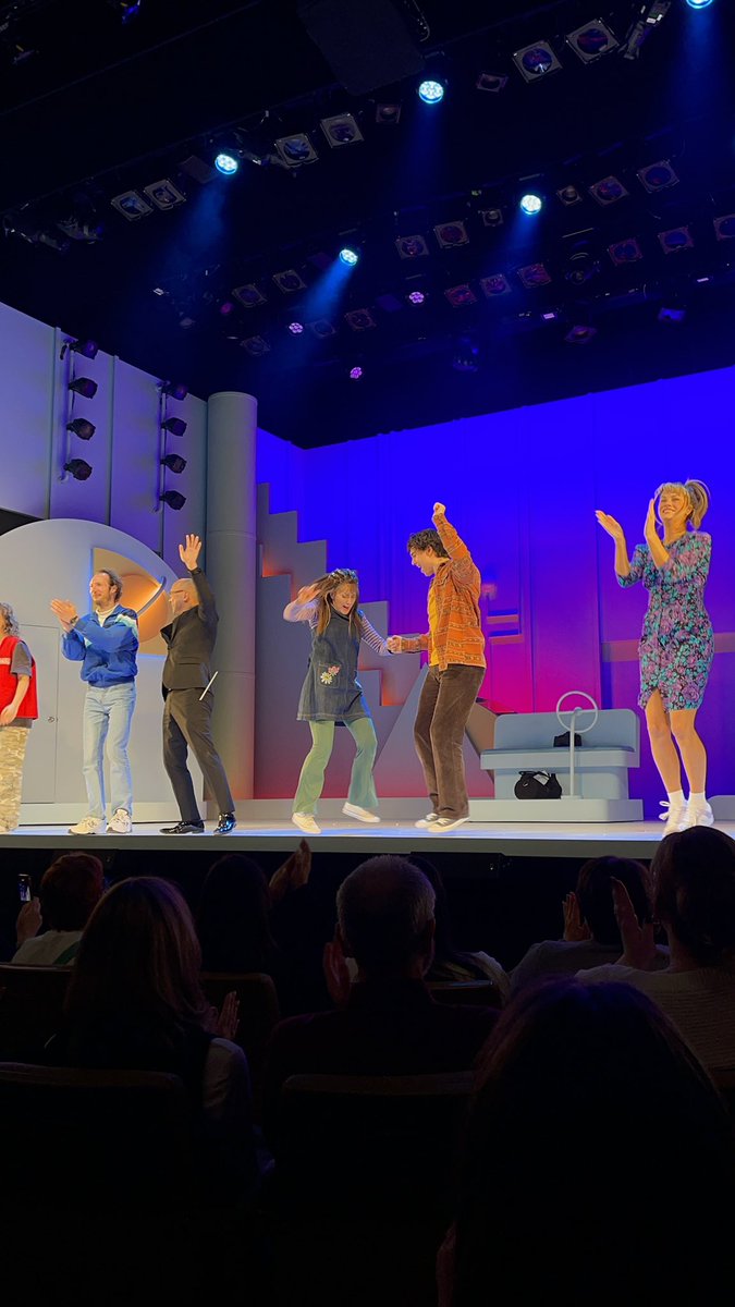 theatricell's tweet photo. Asking for tickets to @MelbTheatreCo’s production of Kimberly Akimbo for my birthday was a GREAT idea!! It was joyful, touching, and heartbreaking all at once and I LOVED it!! 🎂⛸️ https://t.co/yGCEoMKi9R