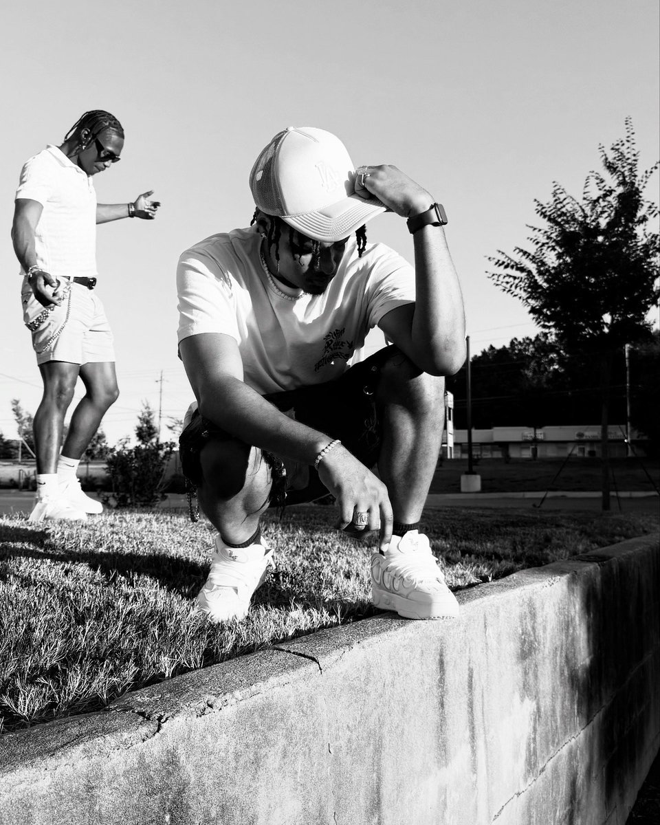avgotdam's tweet photo. Life speaks in black and white 🎬 — color is just noise 🖤☑️

#NewMusic #Avgotdam #Dontlie #viral #explorepage #artists #rap #viral #trending #explorepage #reels #viralreels #artistsoftwitter #Twitter #explore #fyp #RIIZE https://t.co/O494dvJyxO