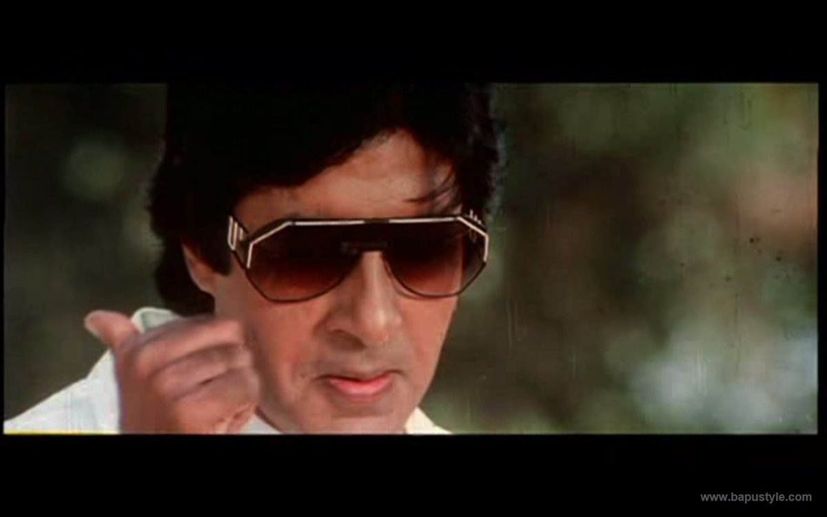 Amitabh Bachchan as Vijay Deenanath Chauhan in the film Agneepath /Path of Fire (1990)