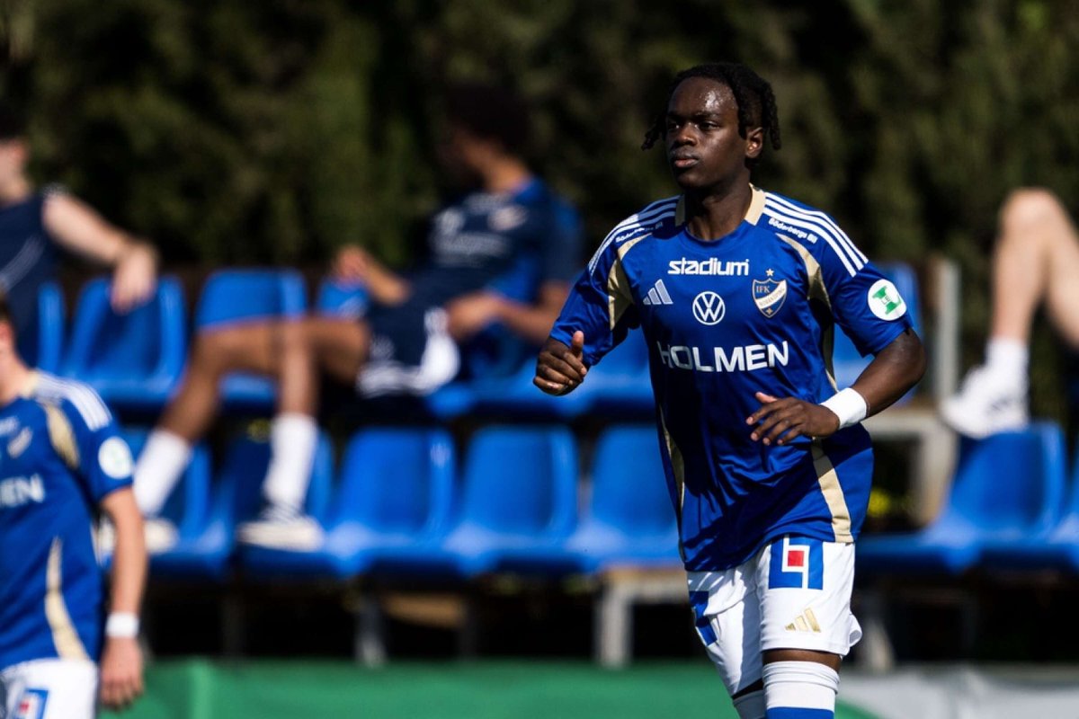 Karlstad Fotboll är på jakt efter förstärkning.

Ett potentiellt nyförvärv är Manaf Rawufu, 20, från IFK Norrköping.

"Han är en intressant och duktig ytter"

vf.se/2025/08/01/kar…