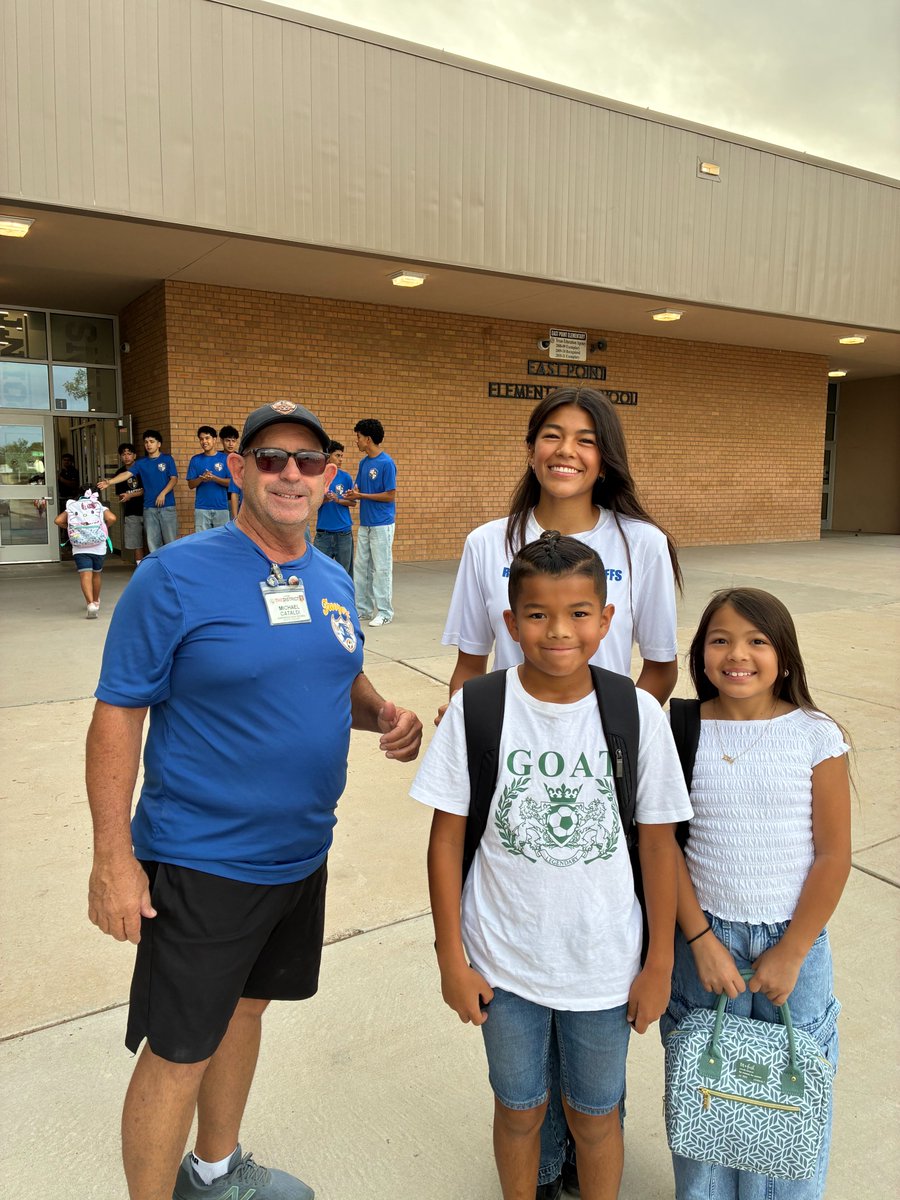 EHS Women’s Soccer⚽️ (@ehsgirlssoccer3) on Twitter photo Eastwood Soccer leadership stepping up to welcome future Troopers from <a href="/EastPointES1/">East Point ES</a> to round out the first week of school. Suri welcomes her brother & sister on a Fantastic Friday morning. GO TROOP! <a href="/EastwoodHQ/">Eastwood High School</a> <a href="/EastwoodSports/">Eastwood Performance & Athletics Network</a> Eastwood Soccer leadership stepping up to welcome future Troopers from <a href="/EastPointES1/">East Point ES</a> to round out the first week of school. Suri welcomes her brother & sister on a Fantastic Friday morning. GO TROOP! <a href="/EastwoodHQ/">Eastwood High School</a> <a href="/EastwoodSports/">Eastwood Performance & Athletics Network</a>