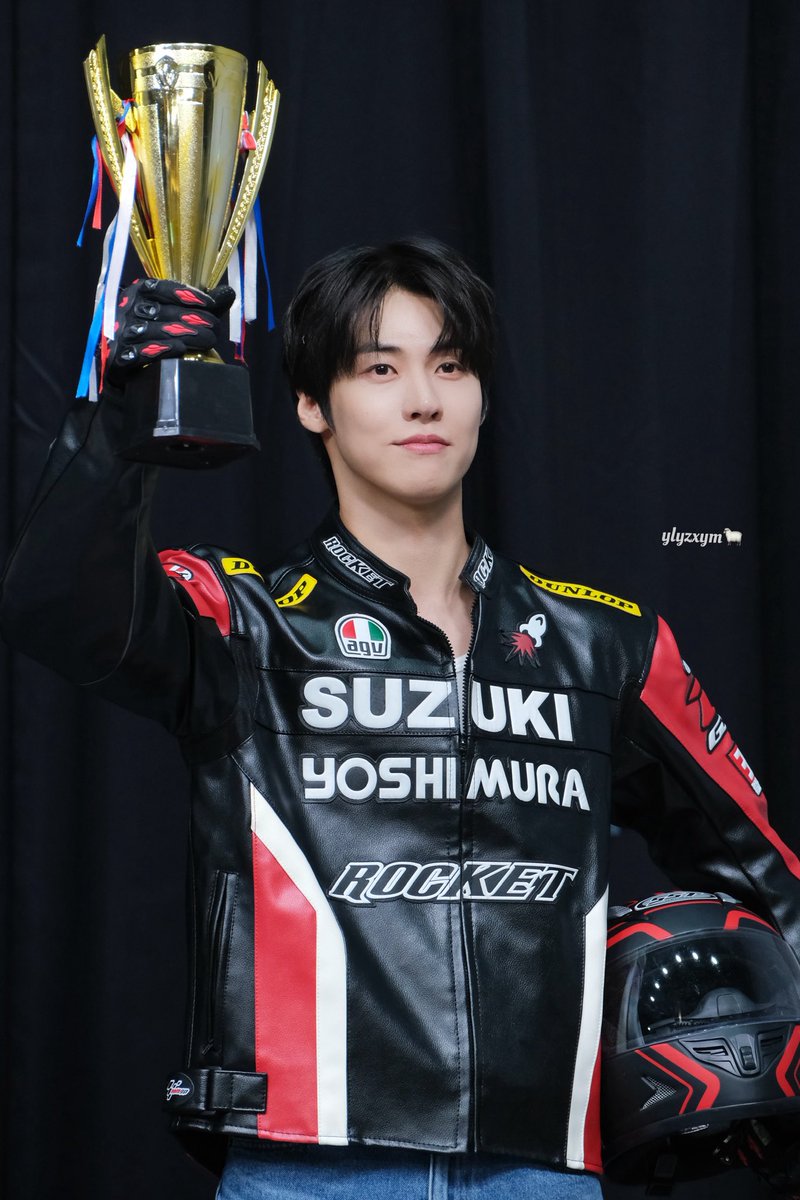 #이승협 #NFlying #LeeSeungHyub #엔플라잉 #李承協  
250730사운드웨이브 팬싸 
🏆🏎️