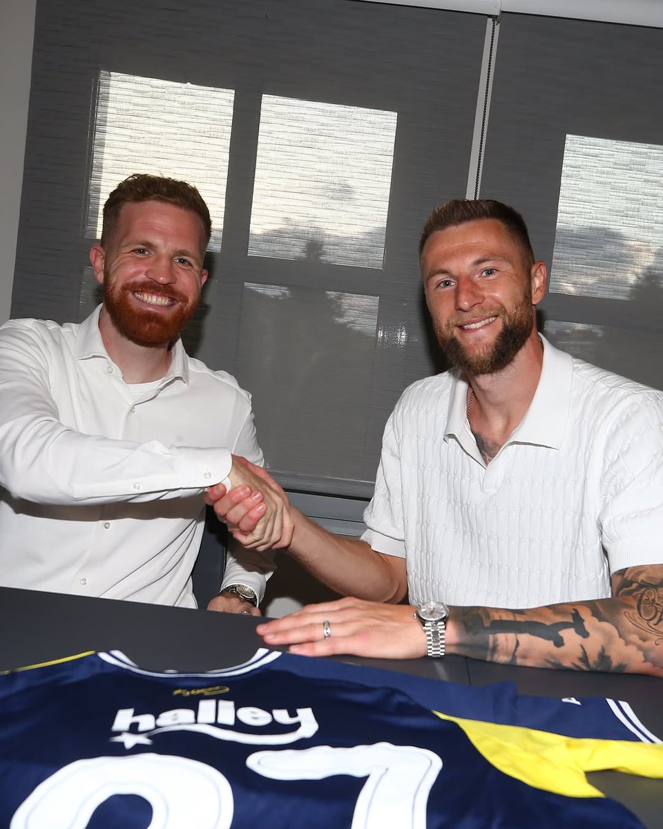 Haydi başlayalım — birlikte inşa edecek çok şeyimiz var. 💛💙
Sizi görmeyi sabırsızlıkla bekliyorum!

Let’s get to work — we’ve got a lot to build together. 💛💙
Can’t wait to see you all!!

🇹🇷🇸🇰