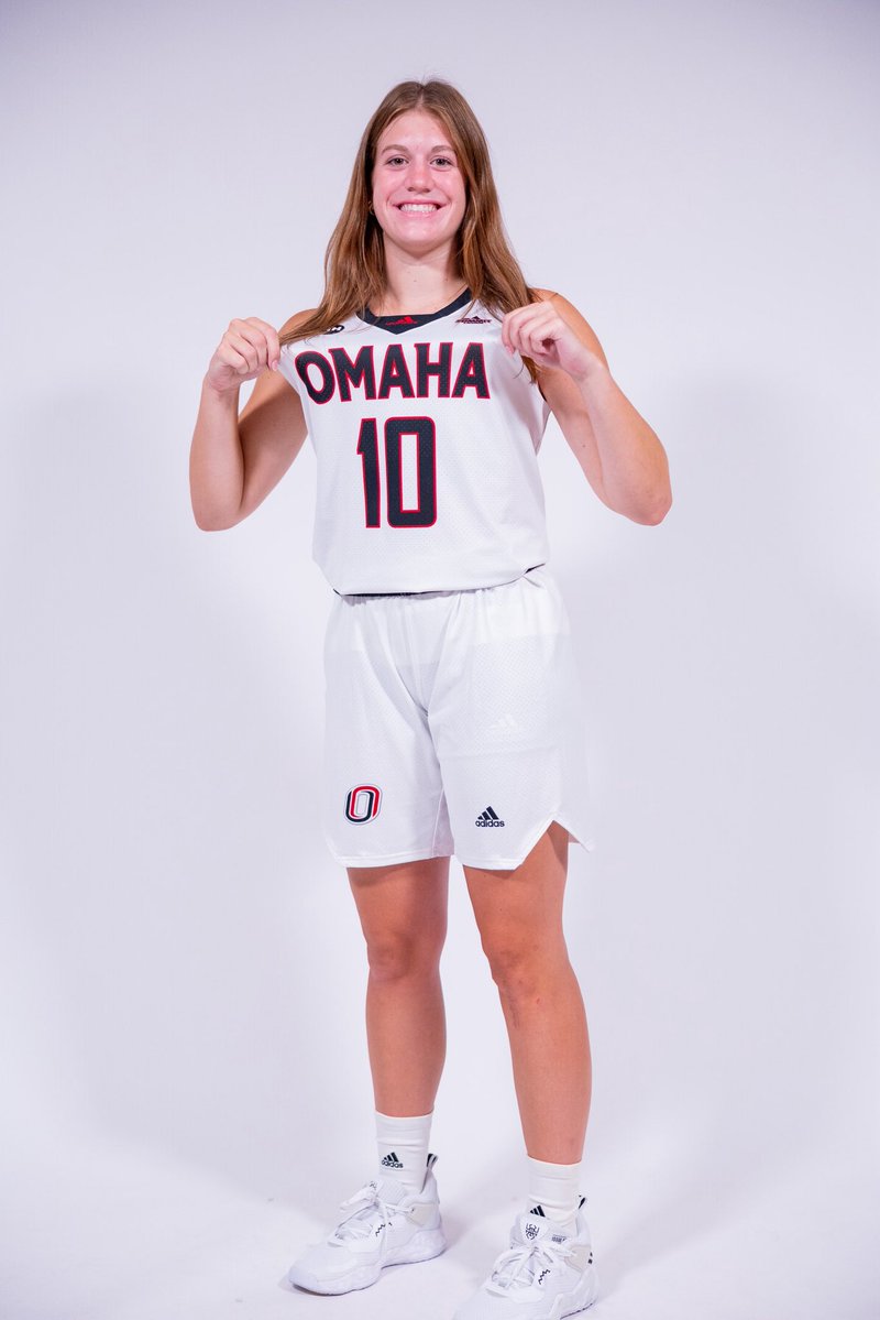 Halle Dolliver (@halledolliver) on Twitter photo I’m excited to announce that I’ve committed to the University of Nebraska Omaha to continue my academic and athletic career! Thank you to everyone who helped me get here, and thank you Coach <a href="/jamiecarey1114/">Jamie Carey</a> for giving me this opportunity! #GoMavs <a href="/ETGmwgbb/">ETG Midwest Elite Girls 3SSB</a> <a href="/MalcolmGBB/">MalcolmGBB</a> <a href="/OmahaWBB/">Omaha Women’s Basketball</a> I’m excited to announce that I’ve committed to the University of Nebraska Omaha to continue my academic and athletic career! Thank you to everyone who helped me get here, and thank you Coach <a href="/jamiecarey1114/">Jamie Carey</a> for giving me this opportunity! #GoMavs <a href="/ETGmwgbb/">ETG Midwest Elite Girls 3SSB</a> <a href="/MalcolmGBB/">MalcolmGBB</a> <a href="/OmahaWBB/">Omaha Women’s Basketball</a>